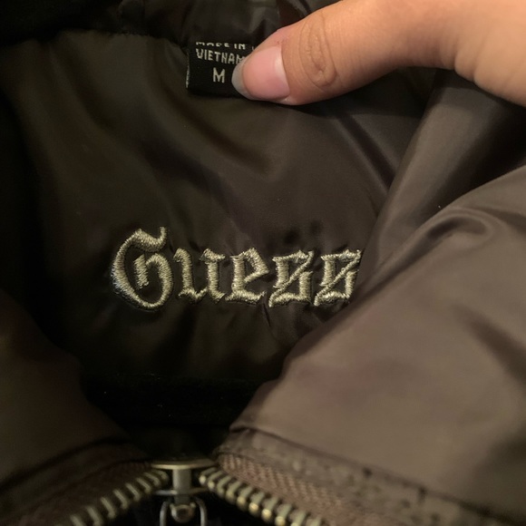 Guess Medium Cargo Y2K Style Embroidered Pocketed Zip Up Collared Puffer Jacket - Picture 7 of 12